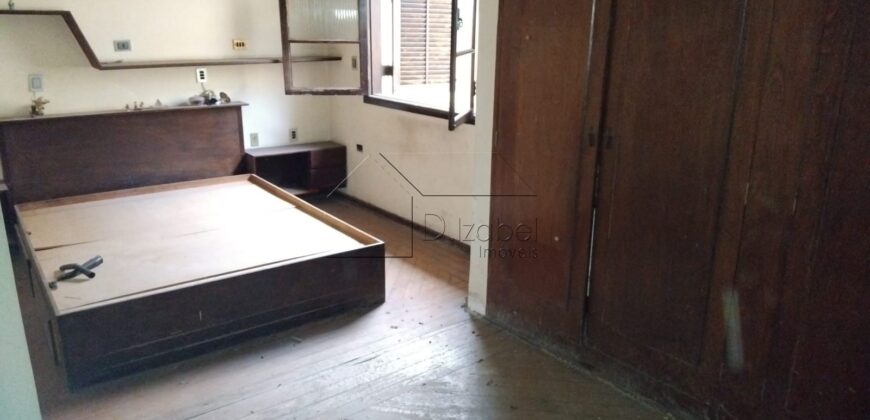 Casa à venda para reforma com 430 m² de área construída no tradicional bairro do Sumaré.