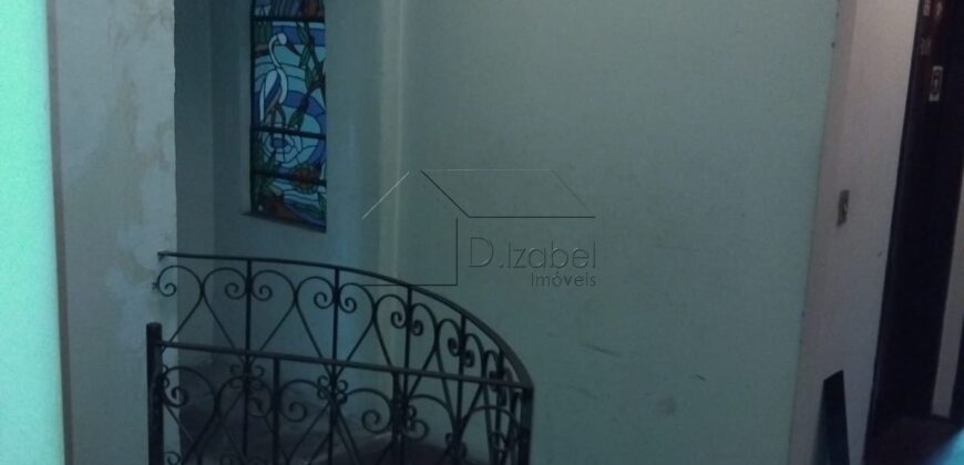 Casa à venda para reforma com 430 m² de área construída no tradicional bairro do Sumaré.