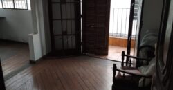 Casa à venda para reforma com 430 m² de área construída no tradicional bairro do Sumaré.