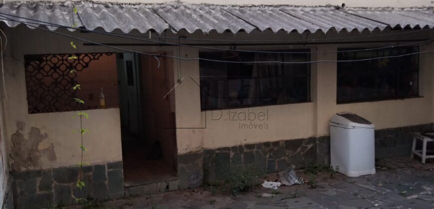 Casa à venda para reforma com 430 m² de área construída no tradicional bairro do Sumaré.