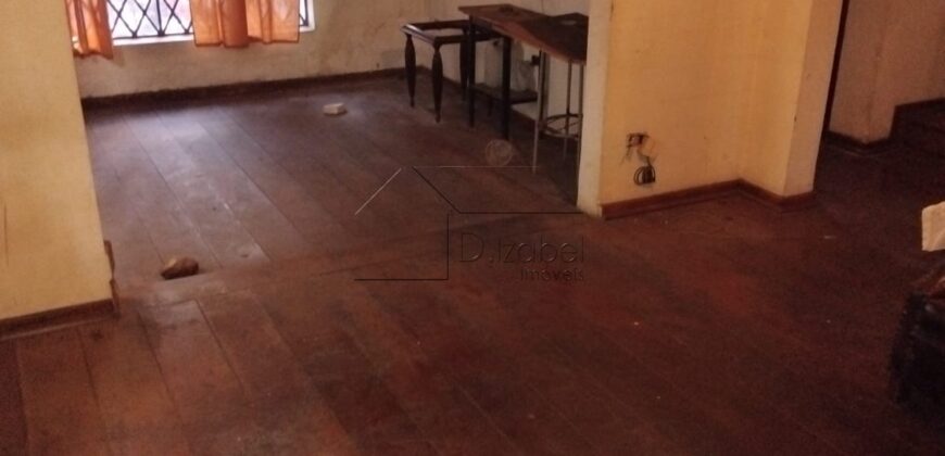 Casa à venda para reforma com 430 m² de área construída no tradicional bairro do Sumaré.