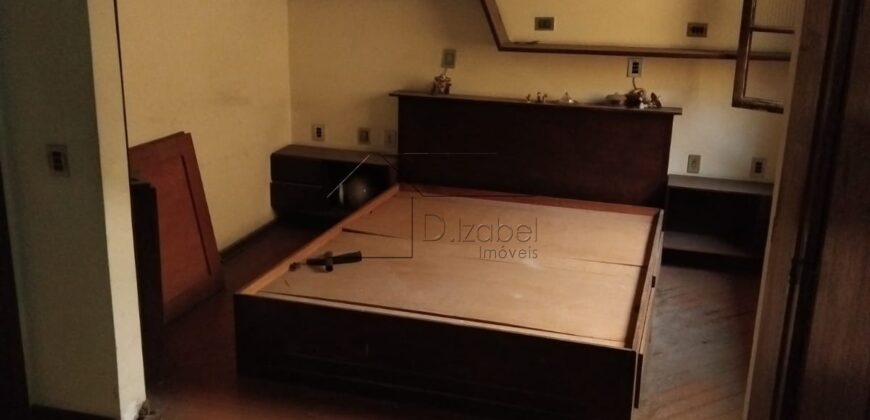 Casa à venda para reforma com 430 m² de área construída no tradicional bairro do Sumaré.