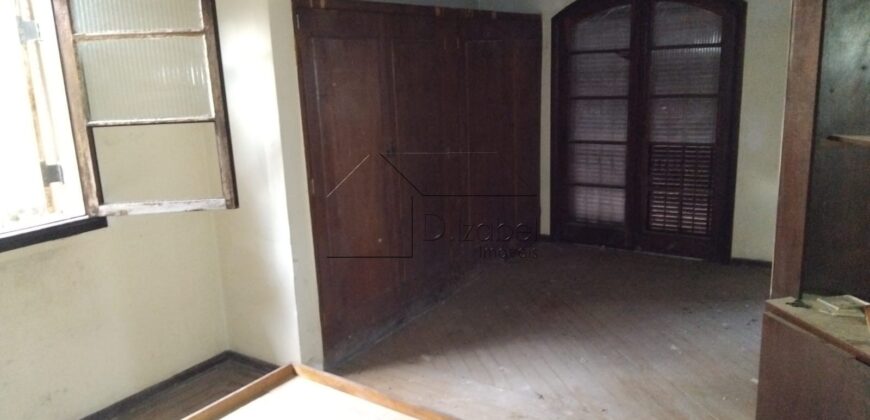 Casa à venda para reforma com 430 m² de área construída no tradicional bairro do Sumaré.