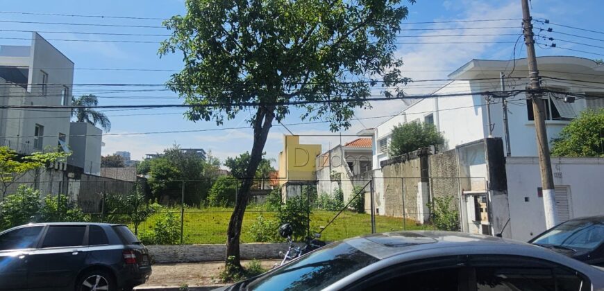 Terreno de 945 m² à venda, próximo ao Parque do Ibirapuera
