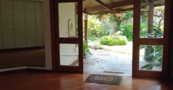 Casa sobrado à Venda em Rua Fechada na Vila Ida –294m² Construídos, 4 quartos sendo 2 suites, Segurança 24h.