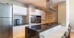 Apartamento mobiliado e decorado para locação na Vila Nova Conceição, reunindo conforto, elegância e praticidade em uma das regiões mais valorizadas de São Paulo