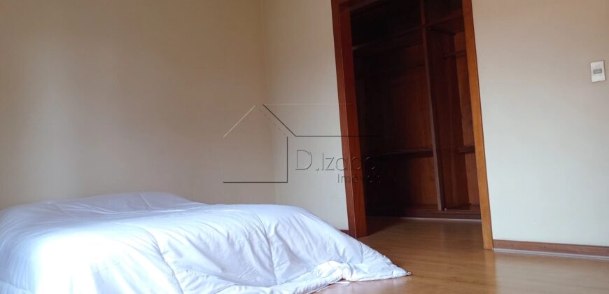 Casa sobrado à Venda em Rua Fechada na Vila Ida –294m² Construídos, 4 quartos sendo 2 suites, Segurança 24h.