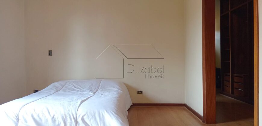 Casa sobrado à Venda em Rua Fechada na Vila Ida –294m² Construídos, 4 quartos sendo 2 suites, Segurança 24h.