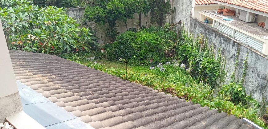 Casa sobrado à Venda em Rua Fechada na Vila Ida –294m² Construídos, 4 quartos sendo 2 suites, Segurança 24h.