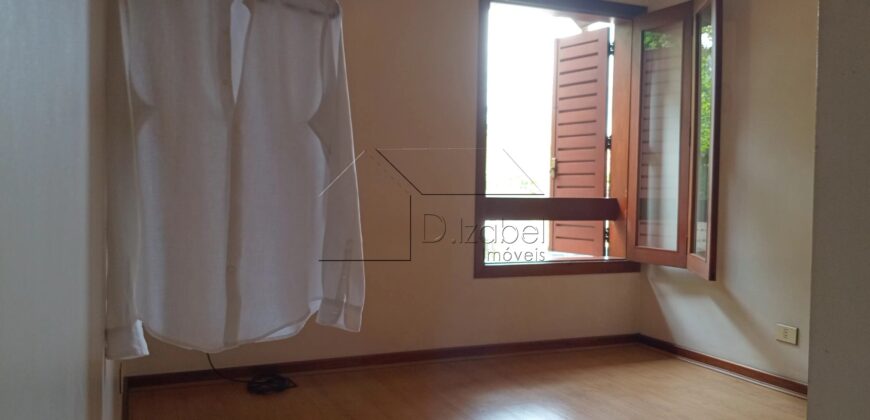 Casa sobrado à Venda em Rua Fechada na Vila Ida –294m² Construídos, 4 quartos sendo 2 suites, Segurança 24h.