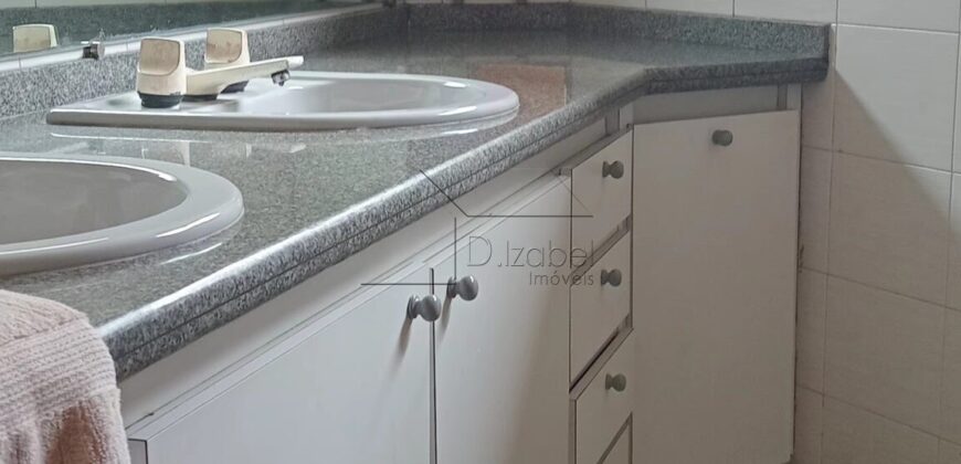 Casa sobrado à Venda em Rua Fechada na Vila Ida –294m² Construídos, 4 quartos sendo 2 suites, Segurança 24h.