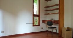 Casa sobrado à Venda em Rua Fechada na Vila Ida –294m² Construídos, 4 quartos sendo 2 suites, Segurança 24h.