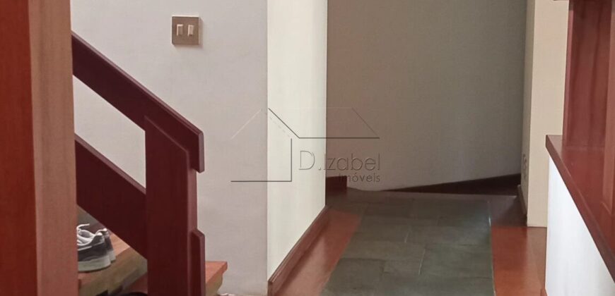 Casa sobrado à Venda em Rua Fechada na Vila Ida –294m² Construídos, 4 quartos sendo 2 suites, Segurança 24h.