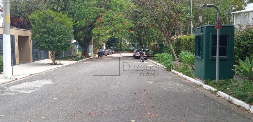 Casa sobrado à Venda em Rua Fechada na Vila Ida –294m² Construídos, 4 quartos sendo 2 suites, Segurança 24h.