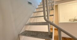 Cobertura duplex à venda com 122 m², totalmente reformada e nunca habitada, na Vila Ipojuca.