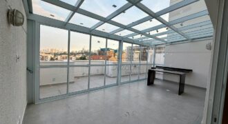 Cobertura duplex à venda com 122 m², totalmente reformada e nunca habitada, na Vila Ipojuca.