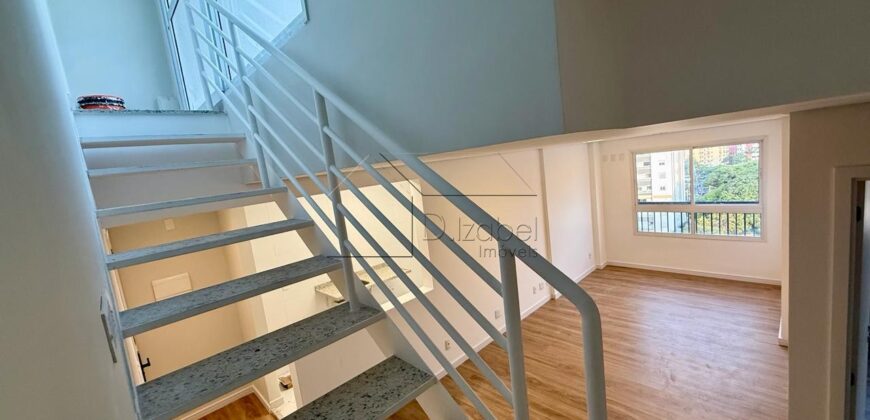 Cobertura duplex à venda com 122 m², totalmente reformada e nunca habitada, na Vila Ipojuca.