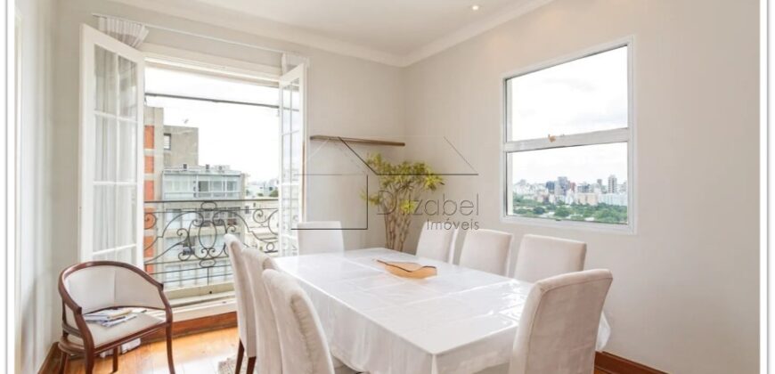 Cobertura duplex à venda com 578 m² úteis e 5 dormitórios no Cerqueira César, com vista permanente para o Clube Paulistano e o Jardim Europa.