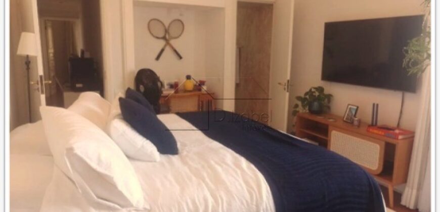 Cobertura duplex à venda com 578 m² úteis e 5 dormitórios no Cerqueira César, com vista permanente para o Clube Paulistano e o Jardim Europa.