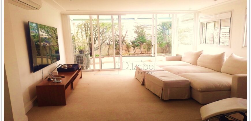 Cobertura duplex à venda com 578 m² úteis e 5 dormitórios no Cerqueira César, com vista permanente para o Clube Paulistano e o Jardim Europa.