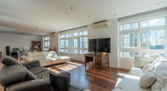 Apartamento à venda com 239 metros  3 suítes no Jardim Paulista.