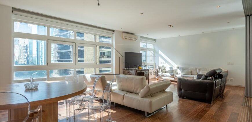 Apartamento à venda com 239 metros  3 suítes no Jardim Paulista.