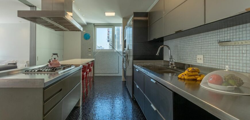 Apartamento à venda com 239 metros  3 suítes no Jardim Paulista.