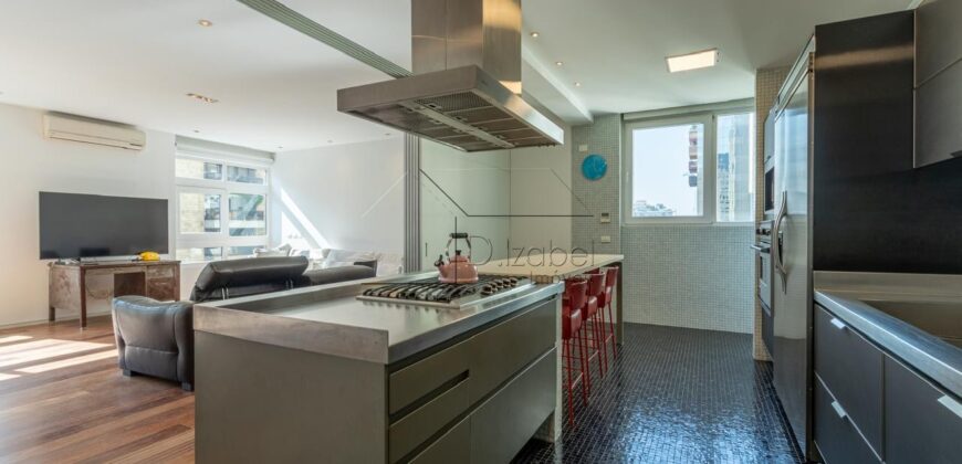 Apartamento à venda com 239 metros  3 suítes no Jardim Paulista.