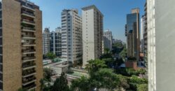 Apartamento à venda com 239 metros  3 suítes no Jardim Paulista.