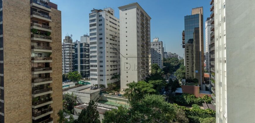 Apartamento à venda com 239 metros  3 suítes no Jardim Paulista.