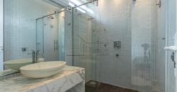 Apartamento à venda com 239 metros  3 suítes no Jardim Paulista.