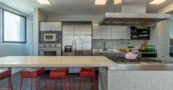 Apartamento à venda com 239 metros  3 suítes no Jardim Paulista.