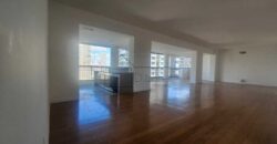 Apartamento à venda com 215 m² e 3 quartos todos suítes no Sumaré.