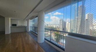 Apartamento à venda com 215 m² e 3 quartos todos suítes no Sumaré.