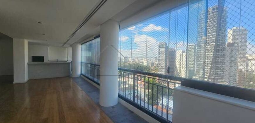 Apartamento à venda com 215 m² e 3 quartos todos suítes no Sumaré.