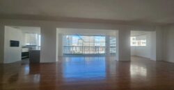 Apartamento à venda com 215 m² e 3 quartos todos suítes no Sumaré.