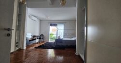 Casa à venda, recém-formada  com 314m² de área construída no charmoso bairro Jardim das Bandeiras, em uma localização privilegiada próxima à Vila Madalena.
