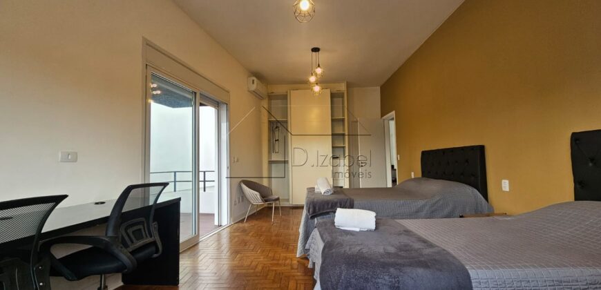 Casa à venda, recém-formada  com 314m² de área construída no charmoso bairro Jardim das Bandeiras, em uma localização privilegiada próxima à Vila Madalena.