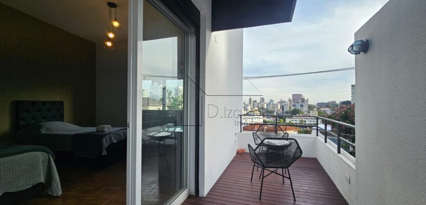Casa à venda, recém-formada  com 314m² de área construída no charmoso bairro Jardim das Bandeiras, em uma localização privilegiada próxima à Vila Madalena.
