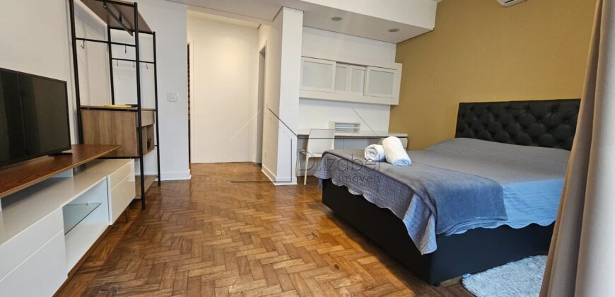 Casa à venda, recém-formada  com 314m² de área construída no charmoso bairro Jardim das Bandeiras, em uma localização privilegiada próxima à Vila Madalena.