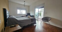 Casa à venda, recém-formada  com 314m² de área construída no charmoso bairro Jardim das Bandeiras, em uma localização privilegiada próxima à Vila Madalena.