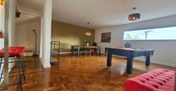 Casa à venda, recém-formada  com 314m² de área construída no charmoso bairro Jardim das Bandeiras, em uma localização privilegiada próxima à Vila Madalena.