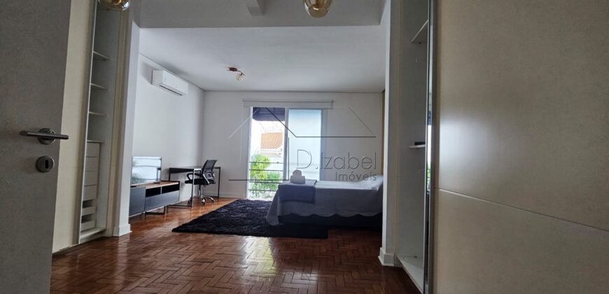 Casa à venda, recém-formada  com 314m² de área construída no charmoso bairro Jardim das Bandeiras, em uma localização privilegiada próxima à Vila Madalena.