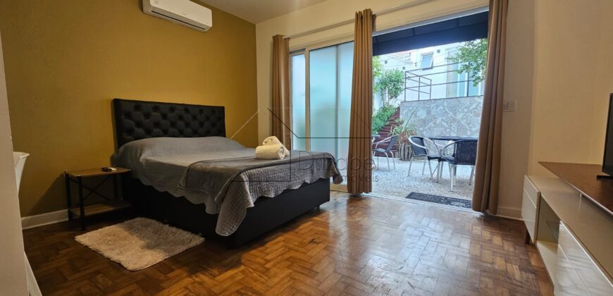 Casa à venda, recém-formada  com 314m² de área construída no charmoso bairro Jardim das Bandeiras, em uma localização privilegiada próxima à Vila Madalena.