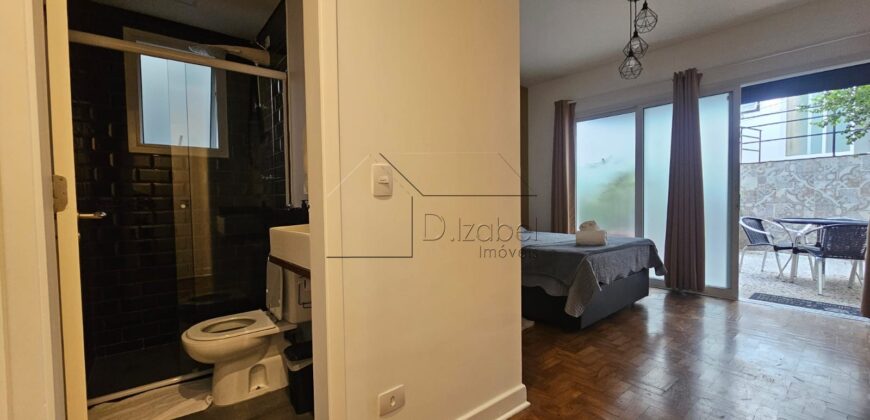 Casa à venda, recém-formada  com 314m² de área construída no charmoso bairro Jardim das Bandeiras, em uma localização privilegiada próxima à Vila Madalena.
