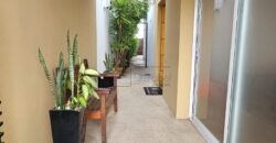 Casa à venda, recém-formada  com 314m² de área construída no charmoso bairro Jardim das Bandeiras, em uma localização privilegiada próxima à Vila Madalena.
