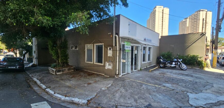Casa comercial para venda e locação no Jardim Marajoara, com 100m² de área construída em um terreno de 160m²