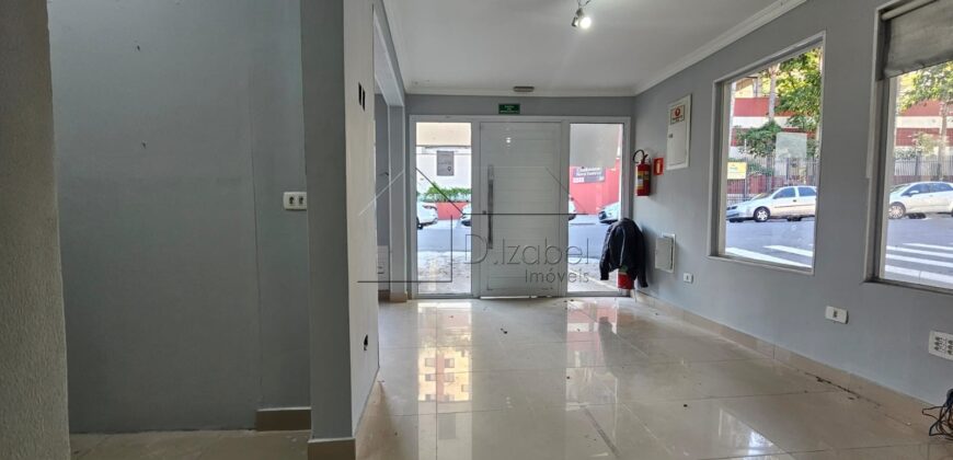 Casa comercial para venda e locação no Jardim Marajoara, com 100m² de área construída em um terreno de 160m²