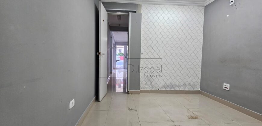 Casa comercial para venda e locação no Jardim Marajoara, com 100m² de área construída em um terreno de 160m²
