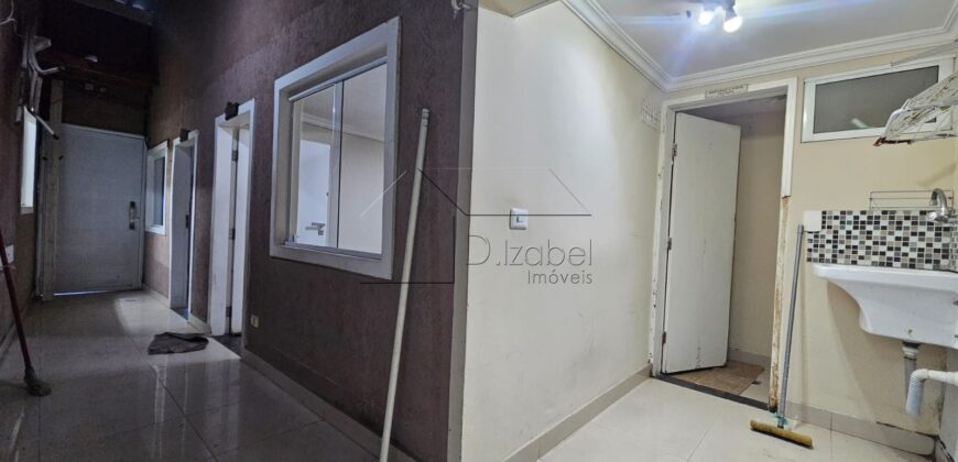 Casa comercial para venda e locação no Jardim Marajoara, com 100m² de área construída em um terreno de 160m²